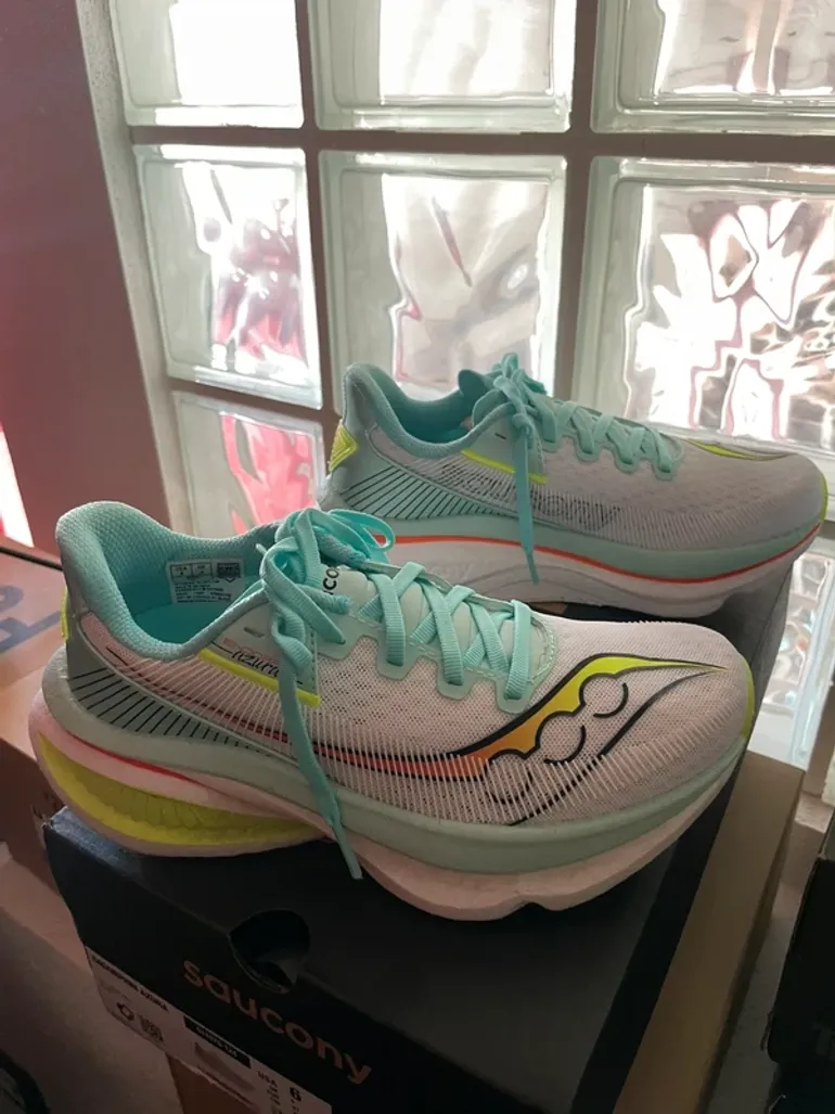 Gebrauchtes Saucony Endorphin Azura bike — Bild 2 von 6