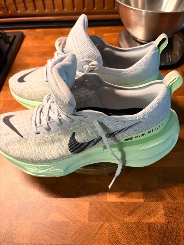 Used Nike Air Invincible Run 3 bike — image 4 of 6