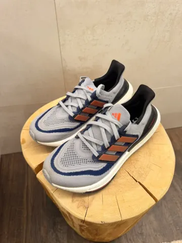 Używany Adidas Ultraboost Light bike — zdjęcie 1 z 7