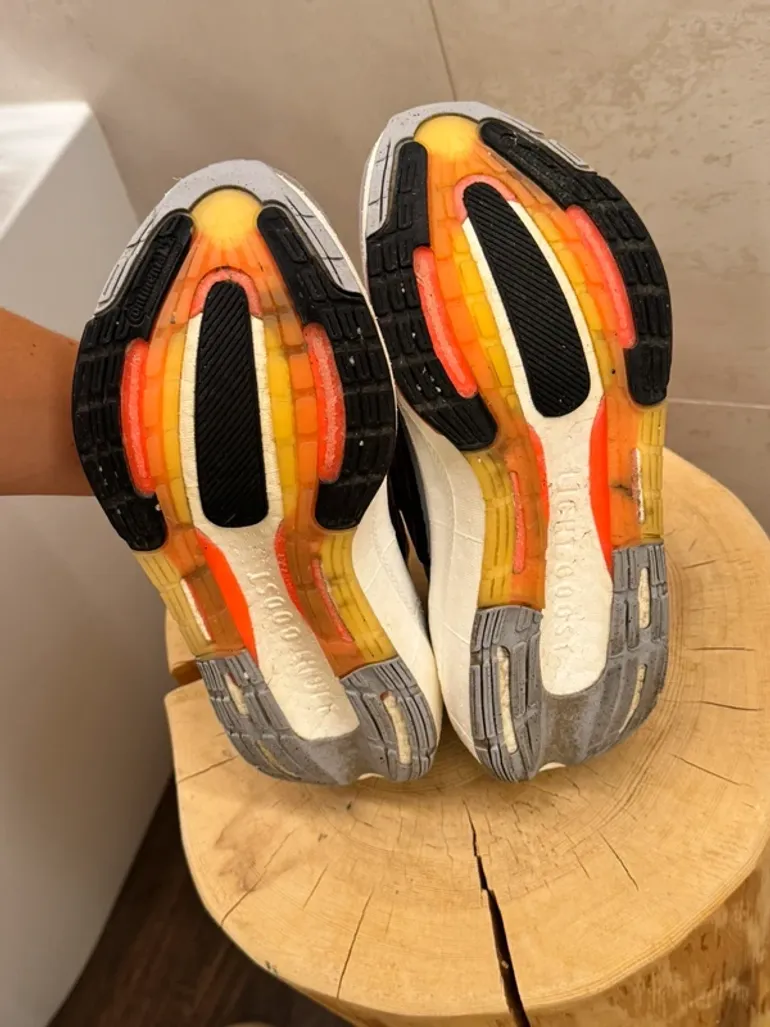 Używany Adidas Ultraboost Light bike — zdjęcie 4 z 7