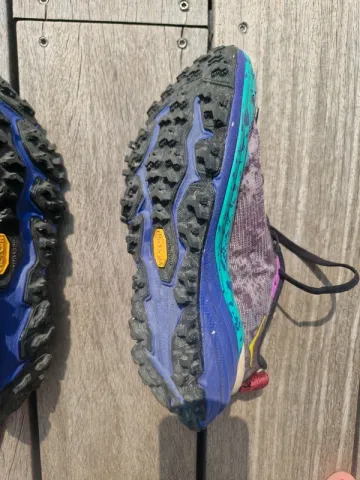 Hoka Speedgoat 6 bike d'occasion — image 3 sur 5