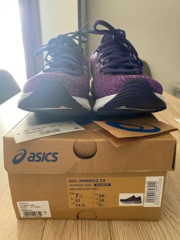 Used Asics Gel Nimbus 24 bike — image 2 of 7