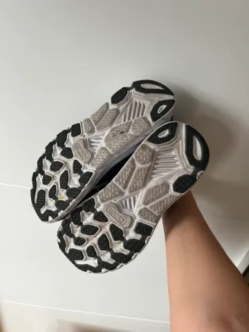 Used Hoka 7 bike — image 5 of 6
