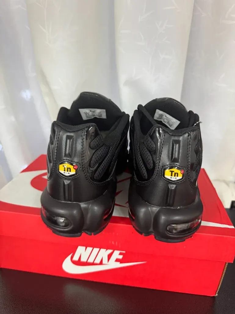 Used Nike Air Max Plus TN bike — image 5 of 6