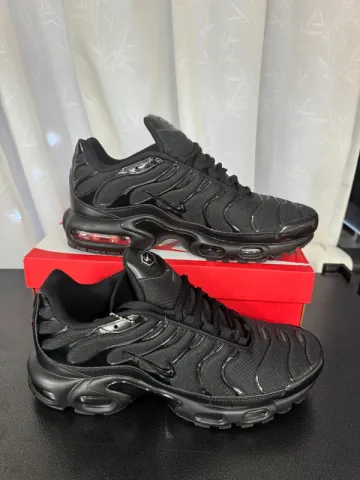 Used Nike Air Max Plus TN Running Shoes