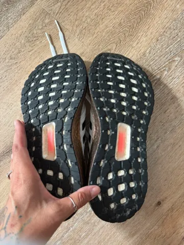 Použité Adidas Sneakers weis mit Glitzer und bunter Sohle bike — obrázek 3 z 9