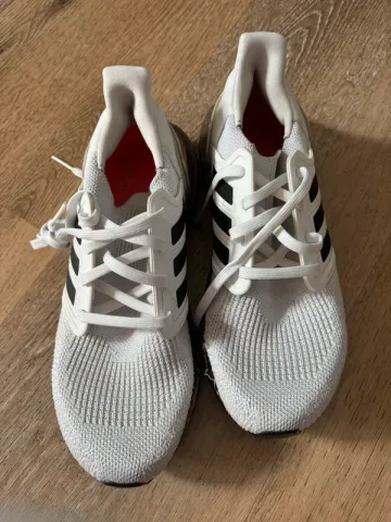 Použité Adidas Sneakers weis mit Glitzer und bunter Sohle bike — obrázek 1 z 9