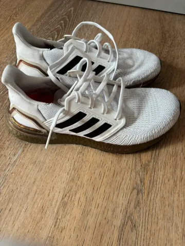 Použité Adidas Sneakers weis mit Glitzer und bunter Sohle bike — obrázek 7 z 9