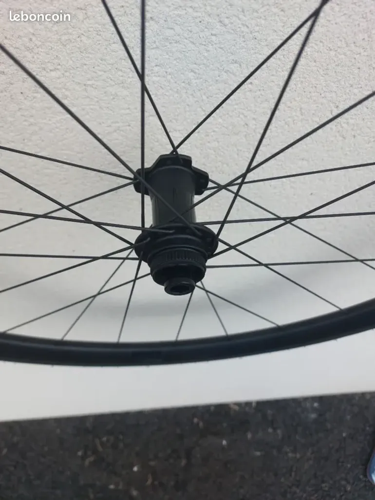 Used Bianchi Wheelset 700c 2026 bike — image 5 of 8