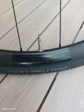 Used Bianchi Wheelset 700c 2026 bike — image 2 of 8