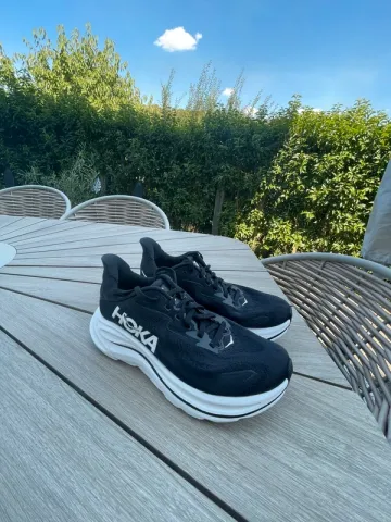 Hoka Clifton 10 bike usato — immagine 1 di 5