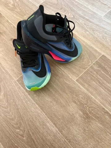 Rose Zoom Fly 6 Glam bike d'occasion — image 6 sur 12