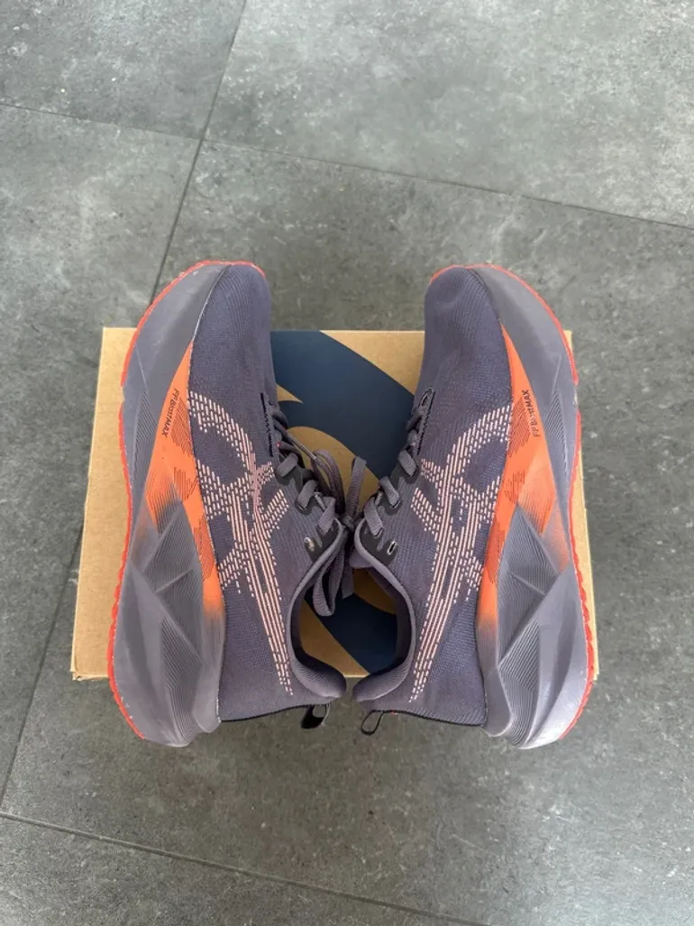 Used Asics Novablast 5 bike — image 6 of 7