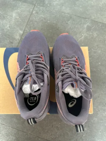 Used Asics Novablast 5 bike — image 7 of 7