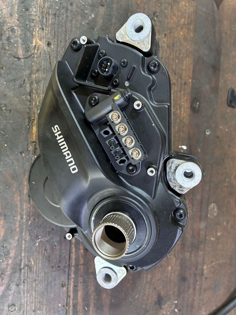 Použité Shimano EP6 Drive Unit 2025 Drivetrain & Pedals