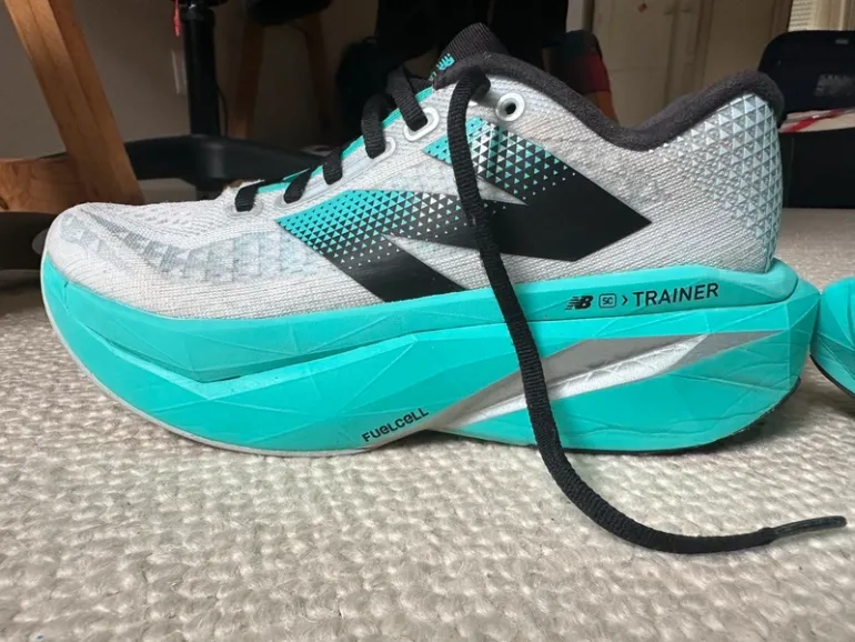 Použité New Balance FuelCell SuperComp Trainer v3 bike — obrázek 6 z 9