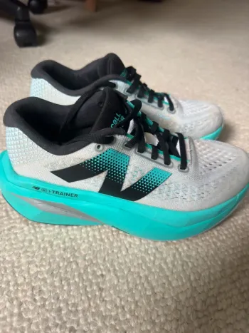 Použité New Balance FuelCell SuperComp Trainer v3 bike — obrázek 1 z 9