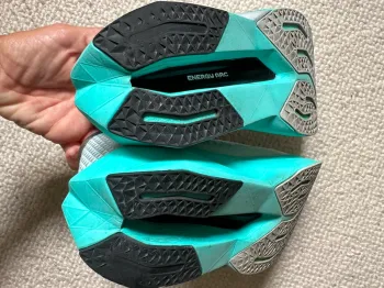 Použité New Balance FuelCell SuperComp Trainer v3 bike — obrázek 9 z 9