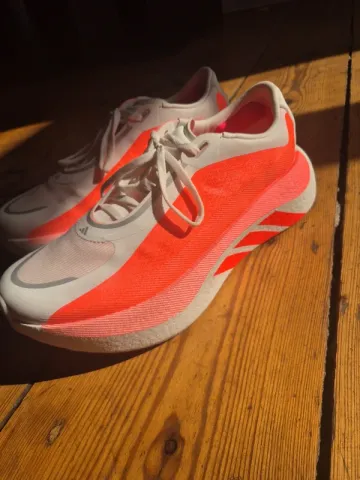 Tweedehands Adidas Hyperboost Edge bike — afbeelding 3 van 7