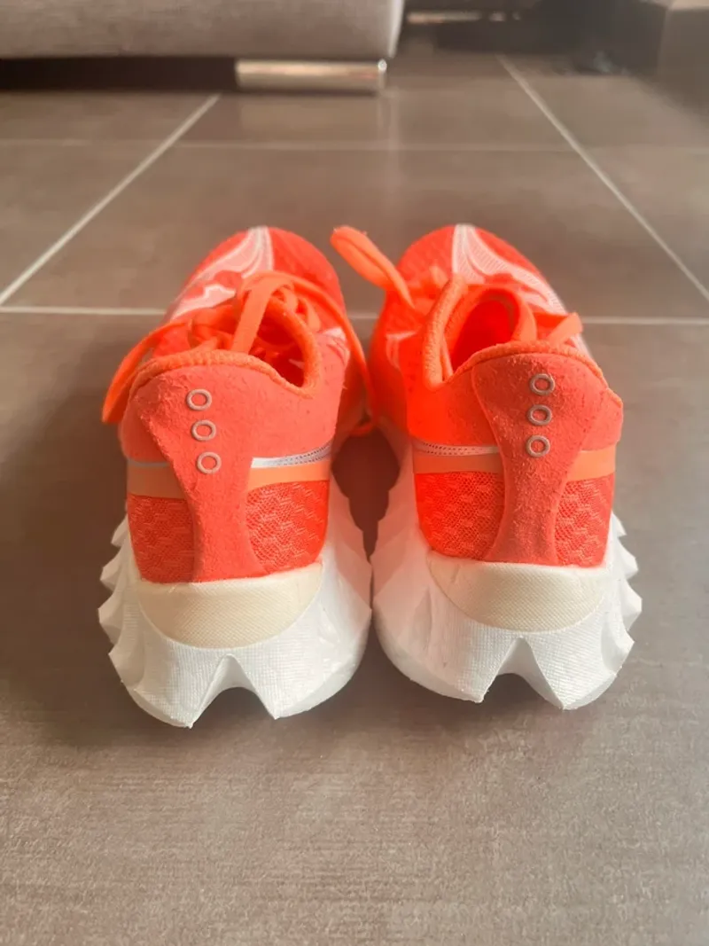 Tweedehands Saucony Endorphin Speedroll bike — afbeelding 3 van 6