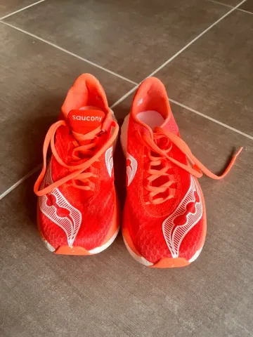 Gebrauchtes Saucony Endorphin Speedroll Running Shoes