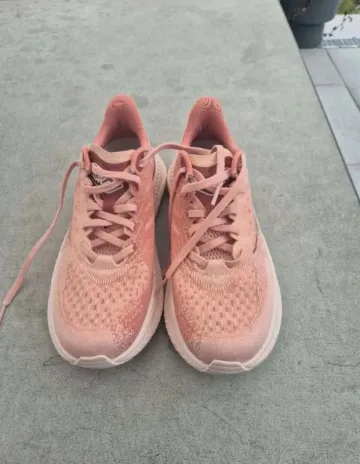 Used Hoka Mach 6 Running Shoes