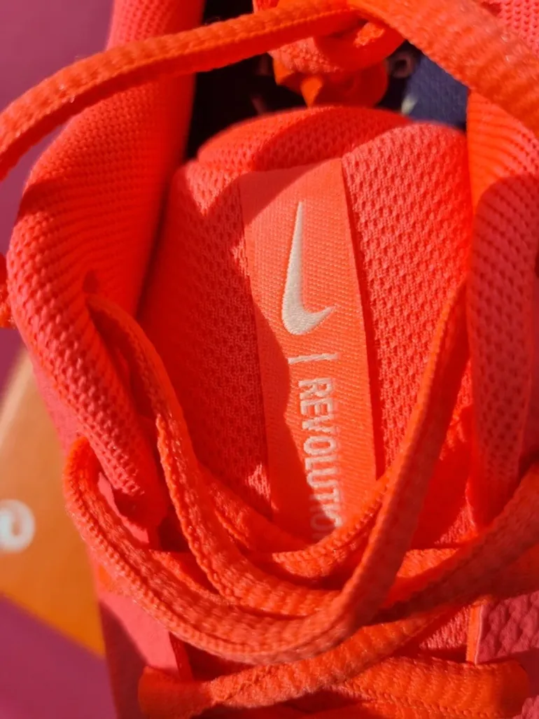 Used Nike Revolution 7 bike — image 5 of 12