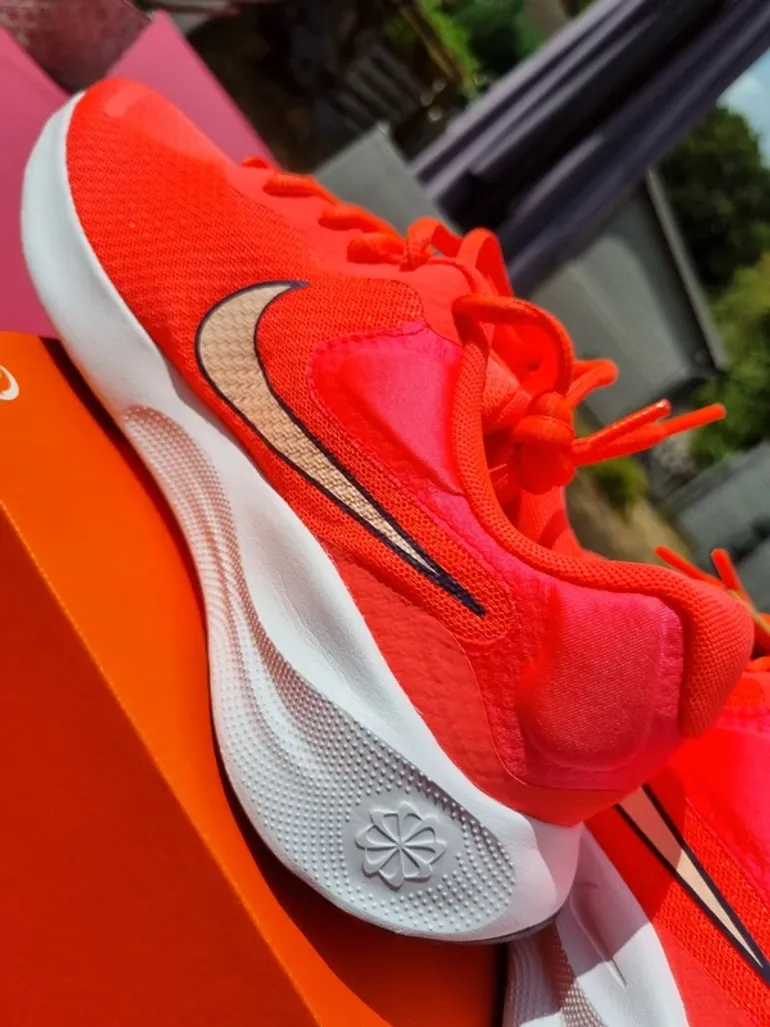 Used Nike Revolution 7 bike — image 6 of 12