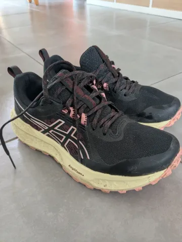 Used Asics Trailrunning Shoes bike — image 1 of 6