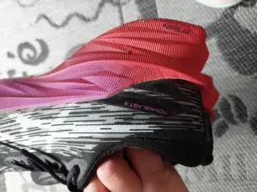 Used Asics Novablast 3 bike — image 3 of 4