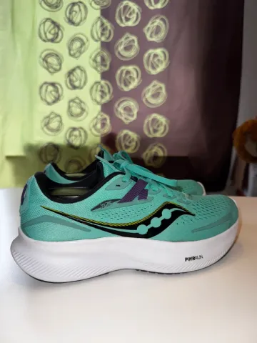 Used Saucony Ride 15 Running Shoes