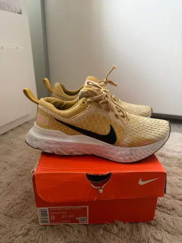 Used Nike React Infinity Run FK 3 bike — image 1 of 5