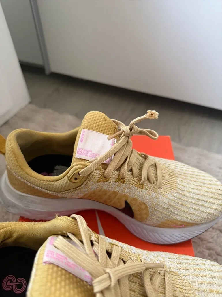 Used Nike React Infinity Run FK 3 bike — image 2 of 5