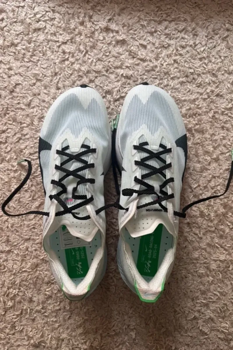 Käytetty Nike ZoomX Vaporfly Next% bike — kuva 2 / 4