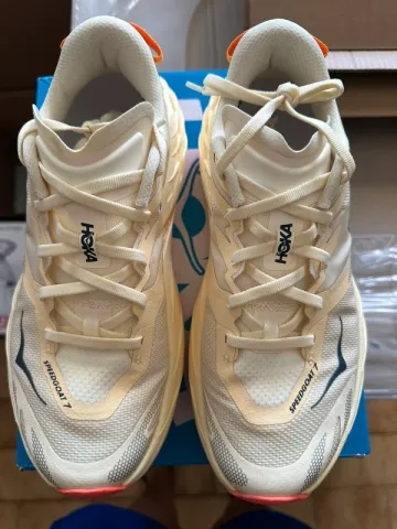 Used Hoka Speedgoat 7 bike — image 2 of 6