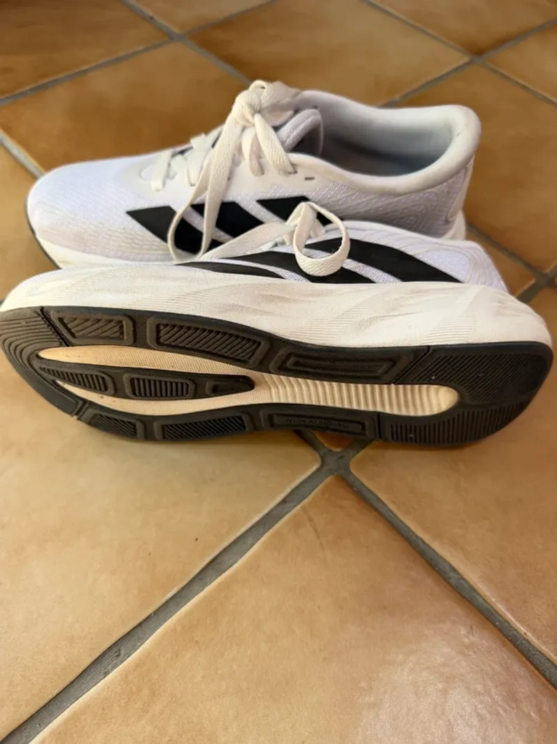 Použité Adidas Galaxy 8 Running Shoes