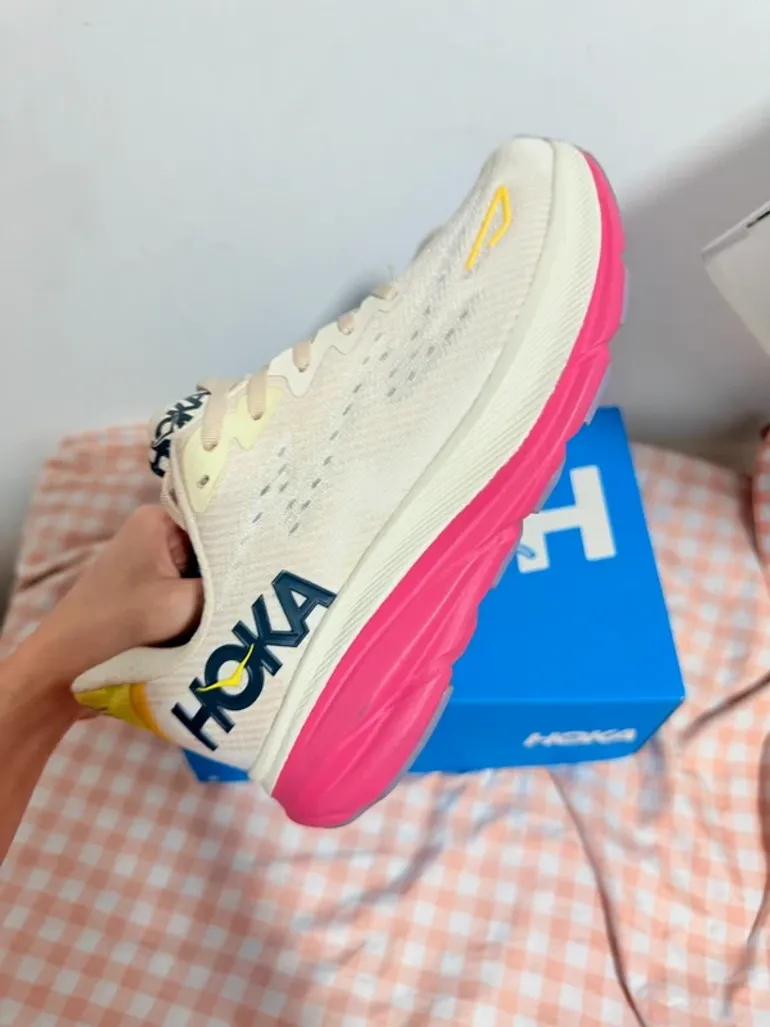 Hoka Clifton 9 bike usato — immagine 3 di 7