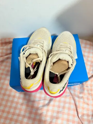Hoka Clifton 9 bike usato — immagine 4 di 7