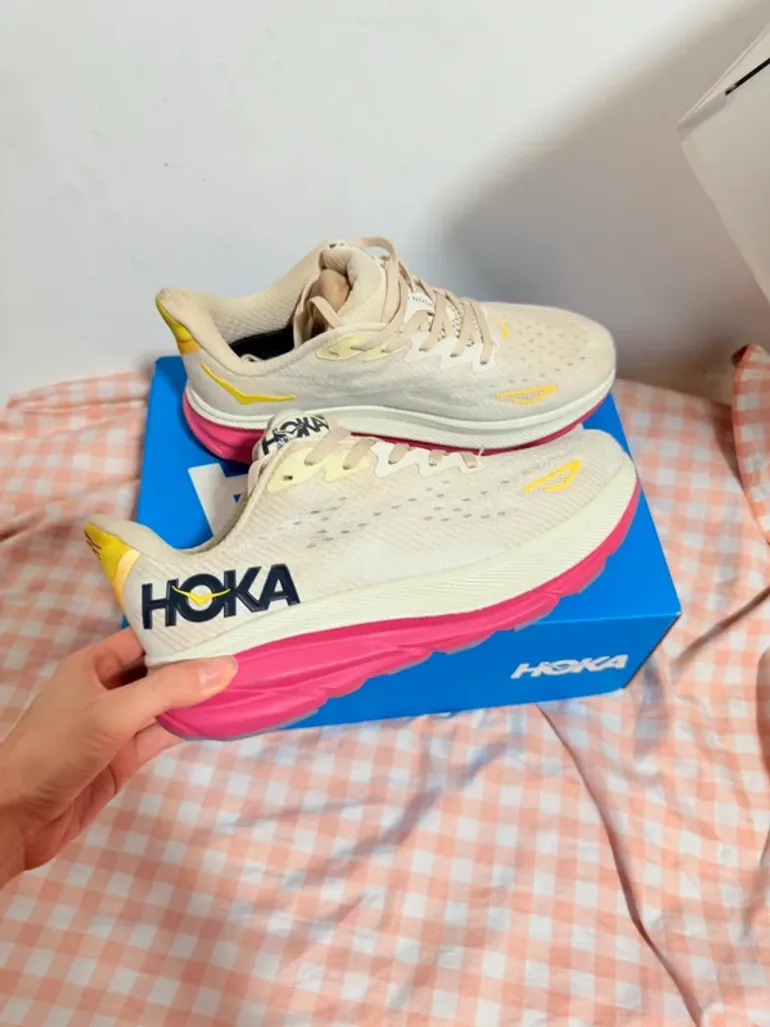 Hoka Clifton 9 bike usato — immagine 2 di 7