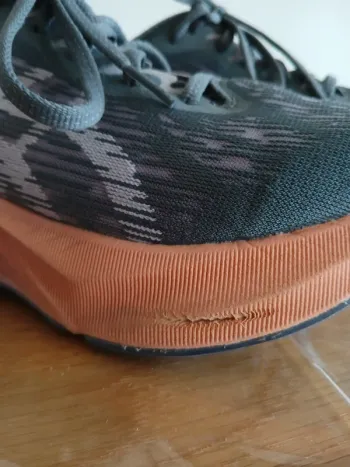 Asics Novablast 3 bike d'occasion — image 7 sur 7