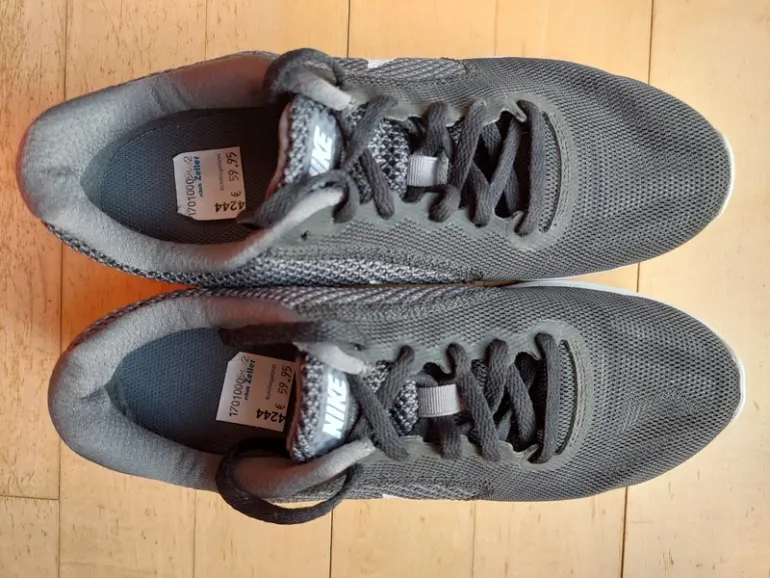 Brugt Nike Sportschuhe Damen bike — billede 2 af 4