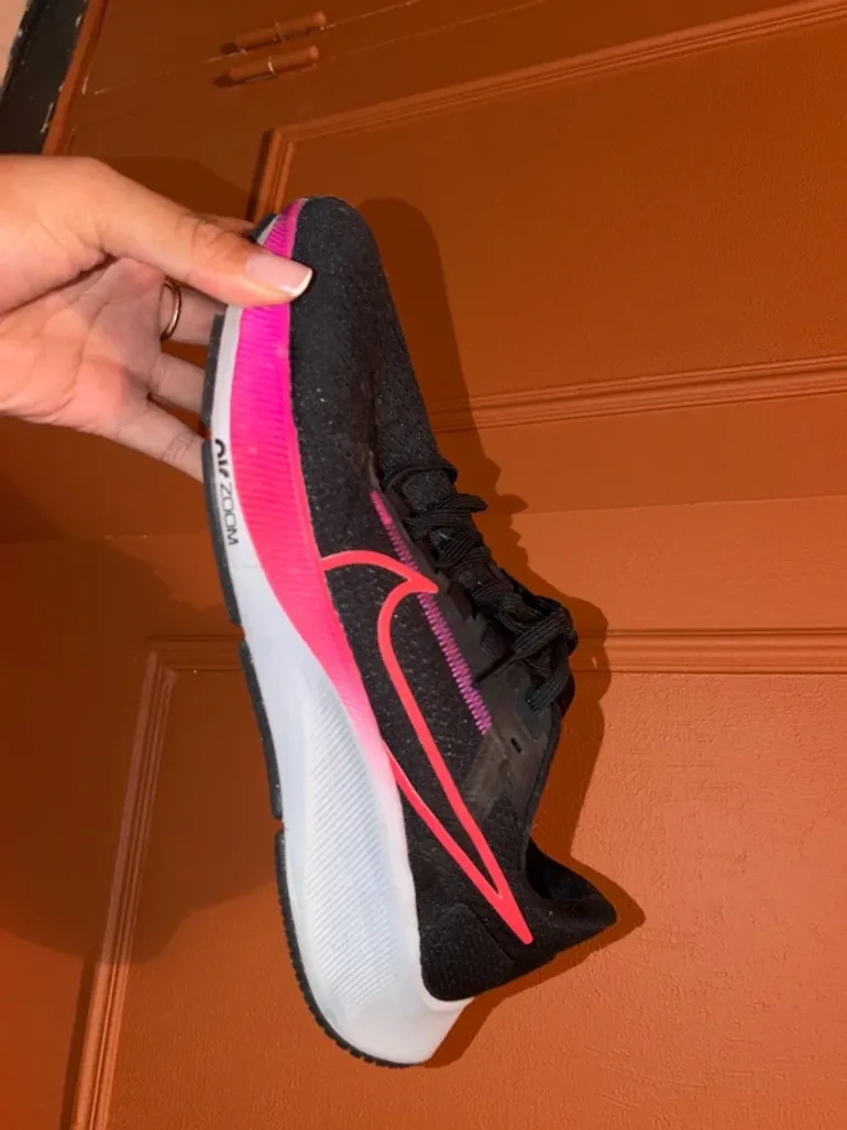 Brugt Nike Running Shoes bike — billede 2 af 3