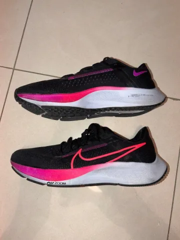Brugt Nike Running Shoes bike — billede 1 af 3