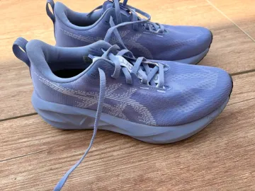 Używany Asics Novablast 5 Running Shoes