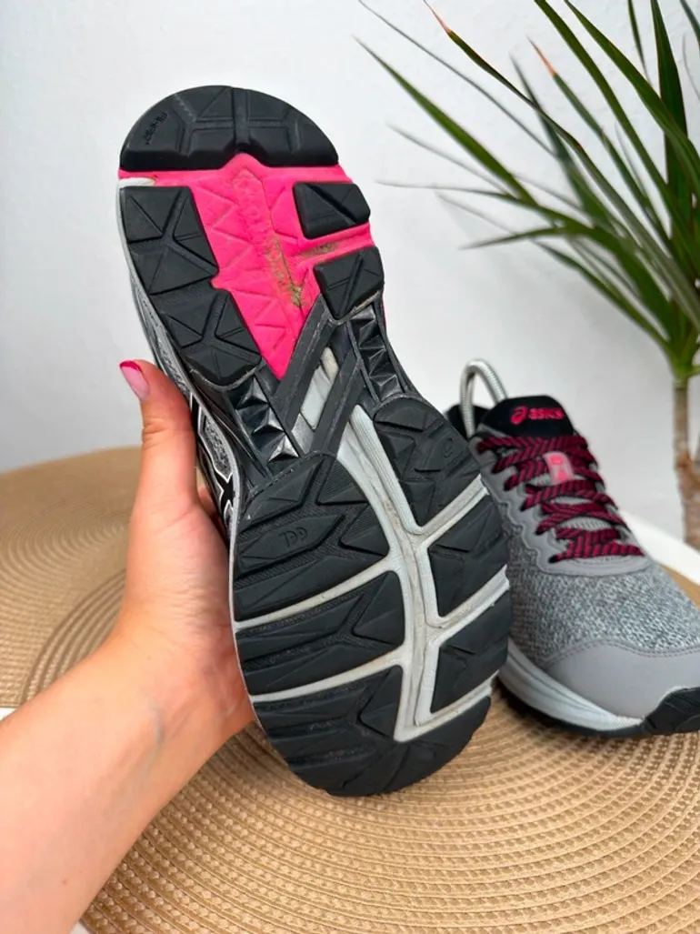 Used Ideal ASICS GT-1000 6 G-TX bike — image 9 of 10