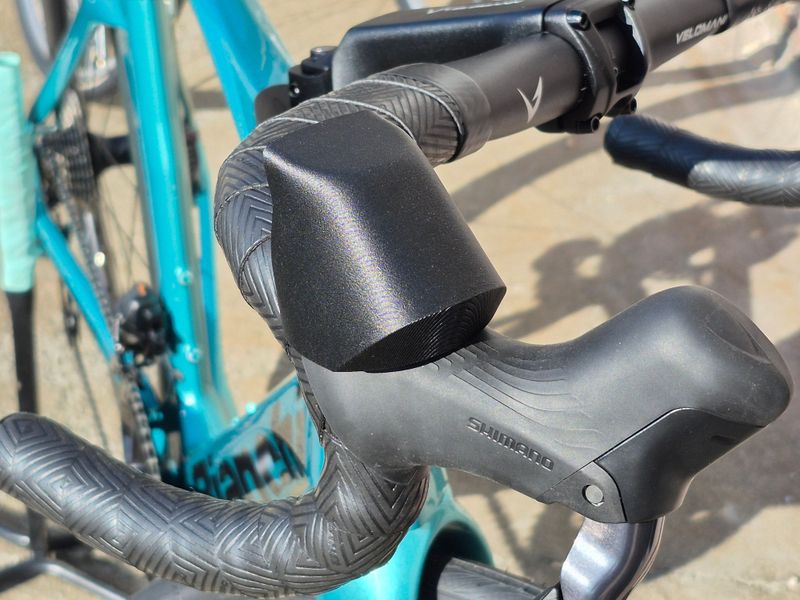 Použité Bianchi Magnetic Headset Cap Cover for Oltre Comp Cockpit