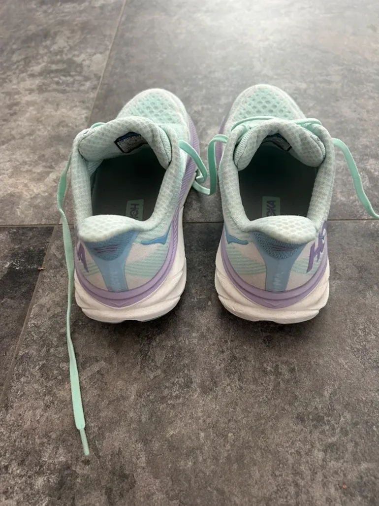 Hoka Clifton 9 bike usato — immagine 3 di 9