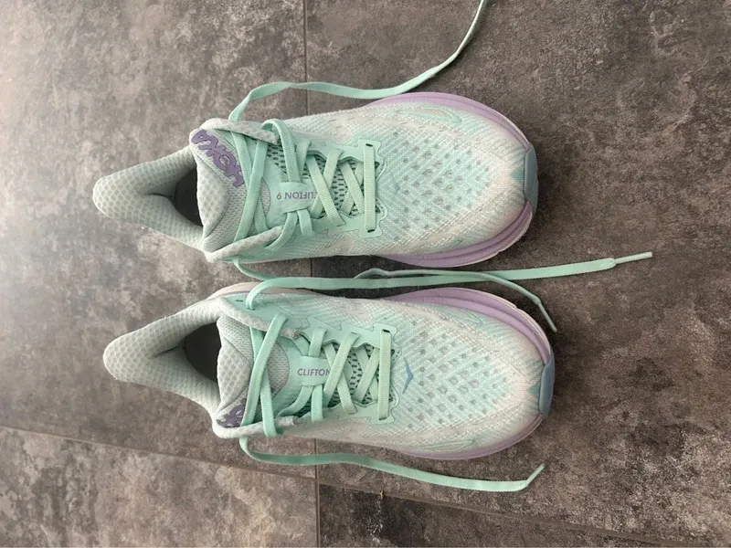 Hoka Clifton 9 Running Shoes usato
