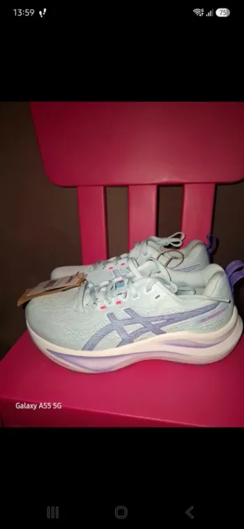 Used Asics Gel Roadmiles 4 bike — image 1 of 10