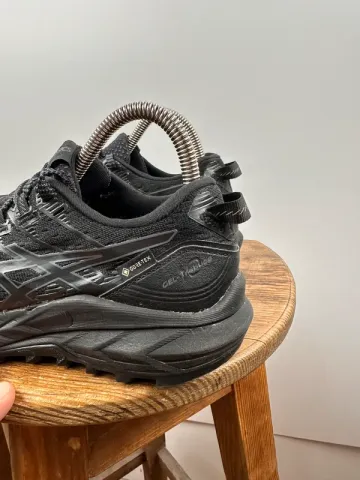 Použité Asics Gel-Trabuco 10 Gtx bike — obrázek 2 z 11